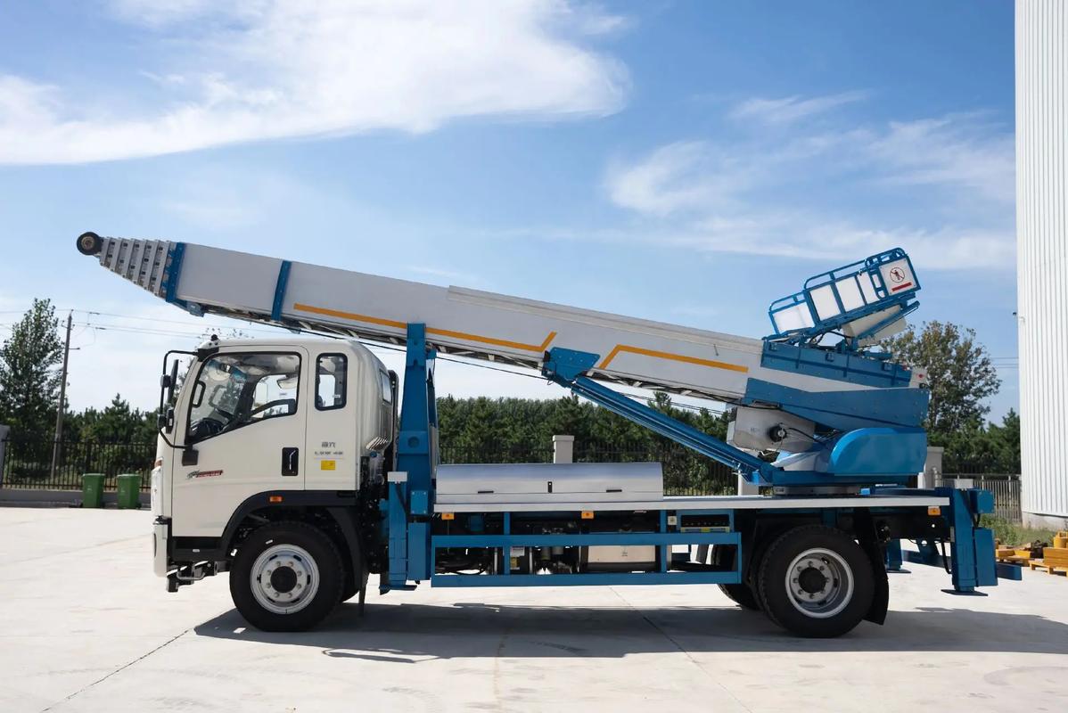 徐州铜山云梯上料车租赁费用