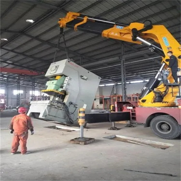 徐州铜山80吨折臂吊车出租附近电话